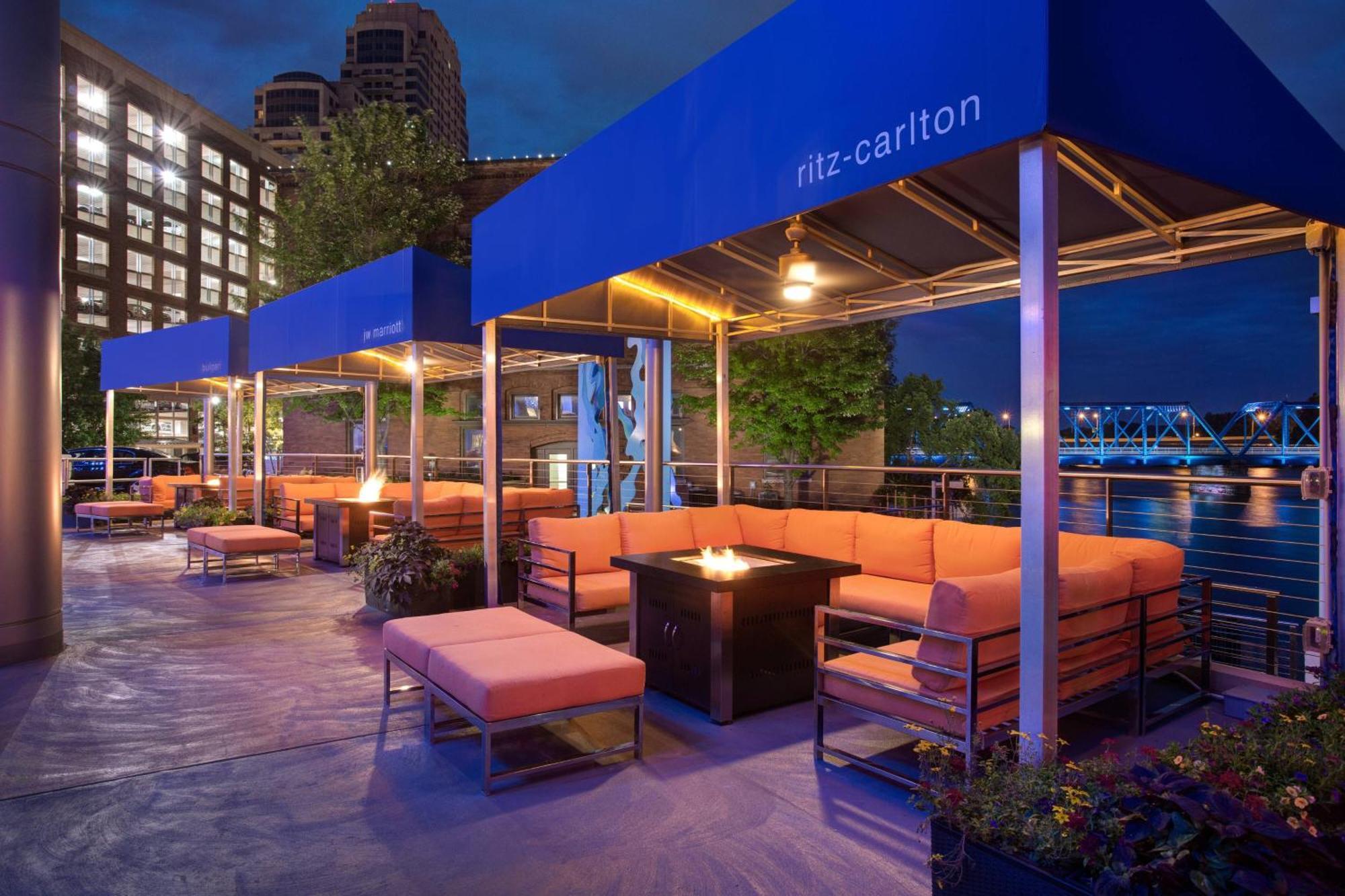 Jw Marriott Grand Rapids Hotel Екстериор снимка